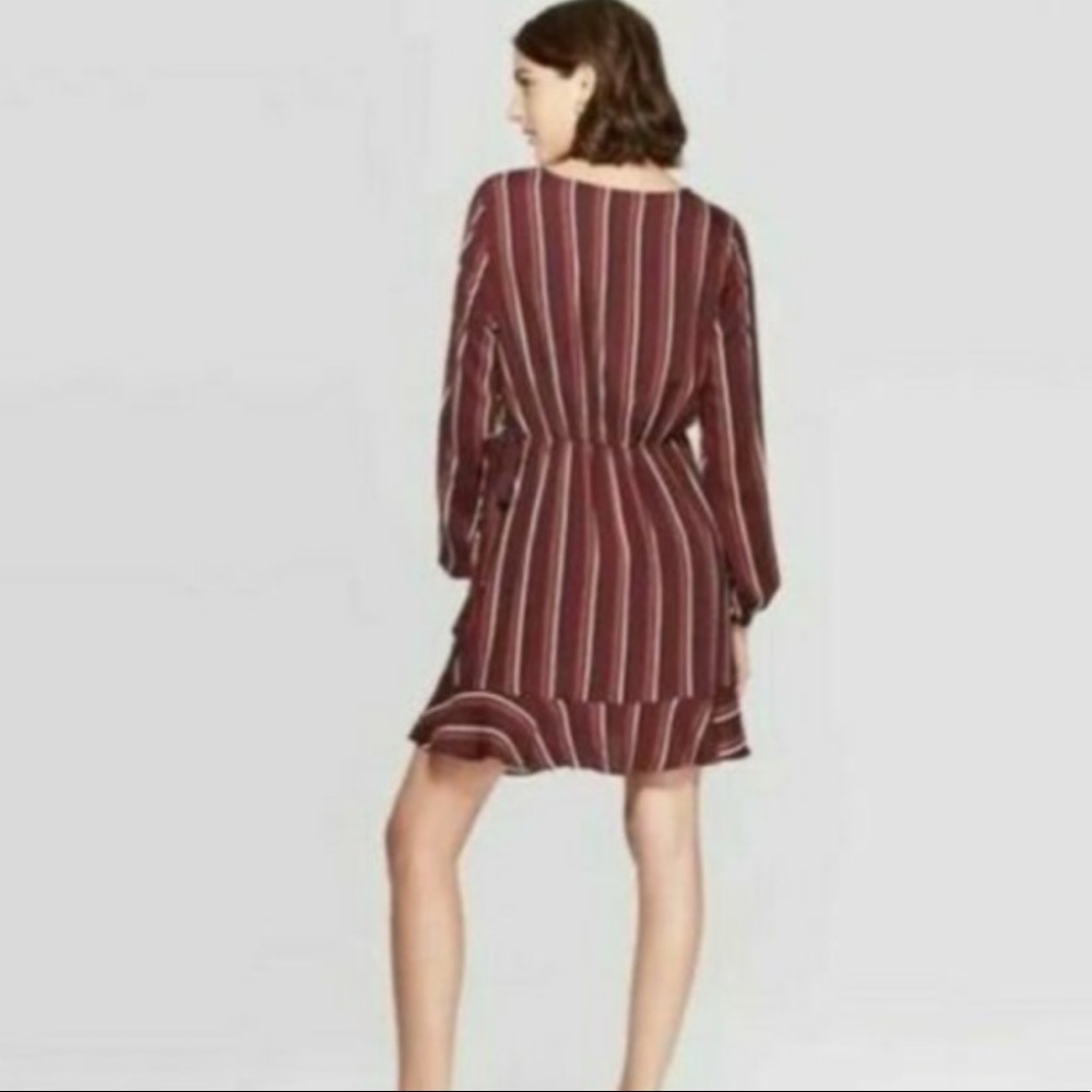 Xhilaration Long Sleeve V-Neck Wrap Dress - Picture 2 of 5